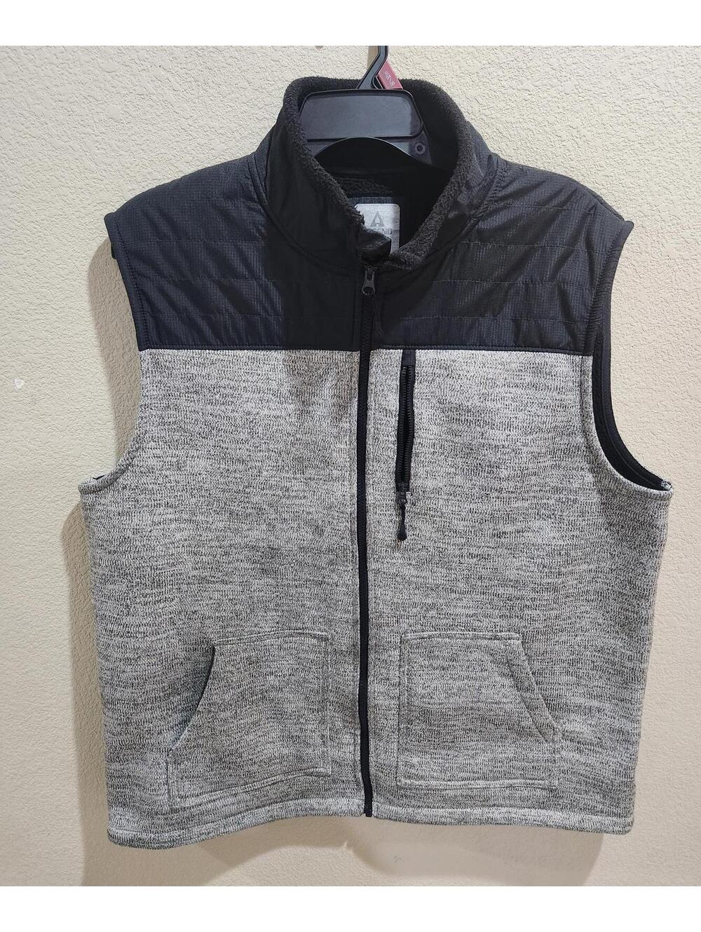 Ascend utility Golf Full zip Vest Men’s Size XL Quilted/Fleece Hiking Outdoor